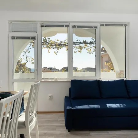 Boutique Blue Daire *